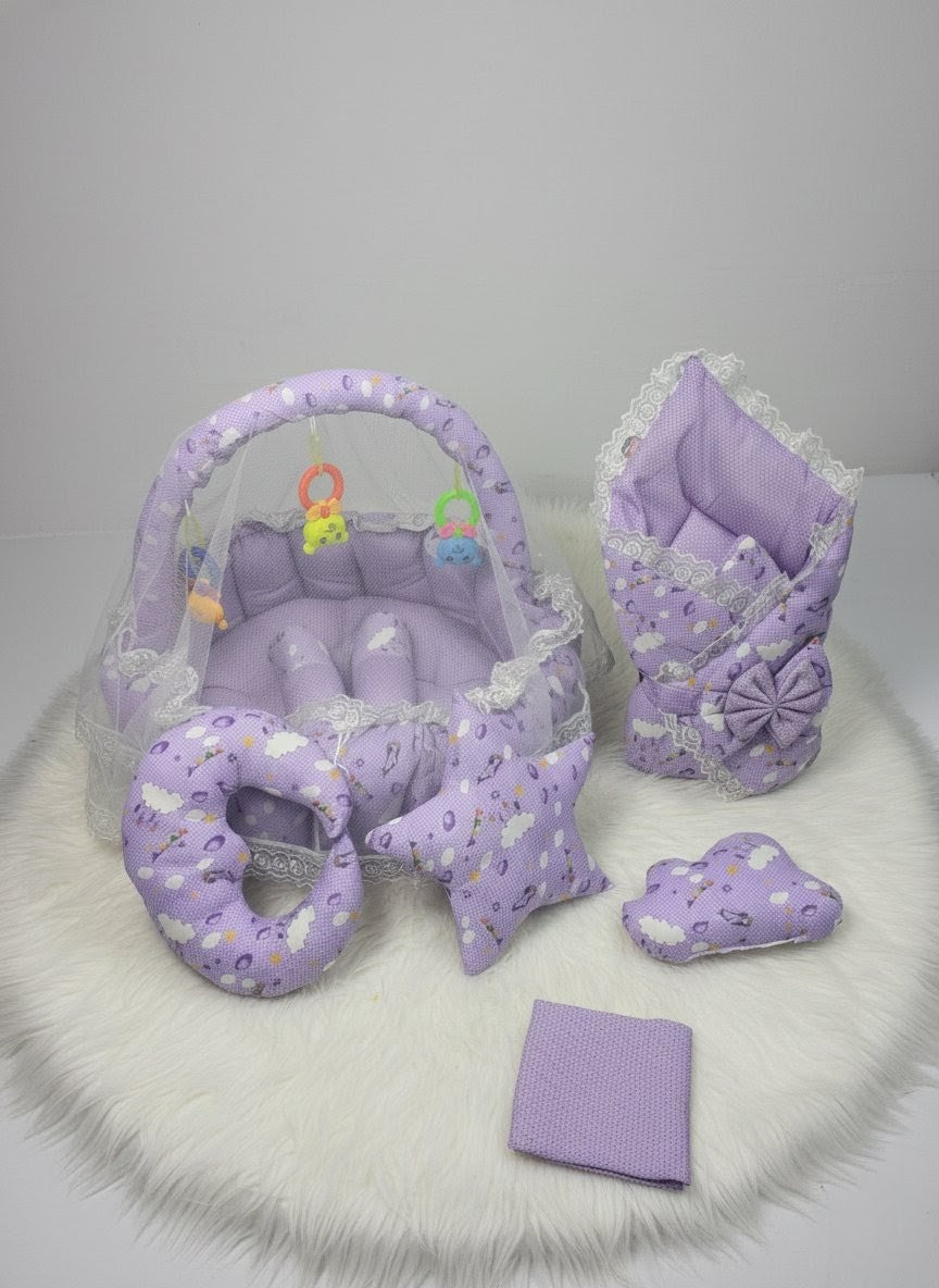 Adorable Baby Bedding Set (11 Pieces)