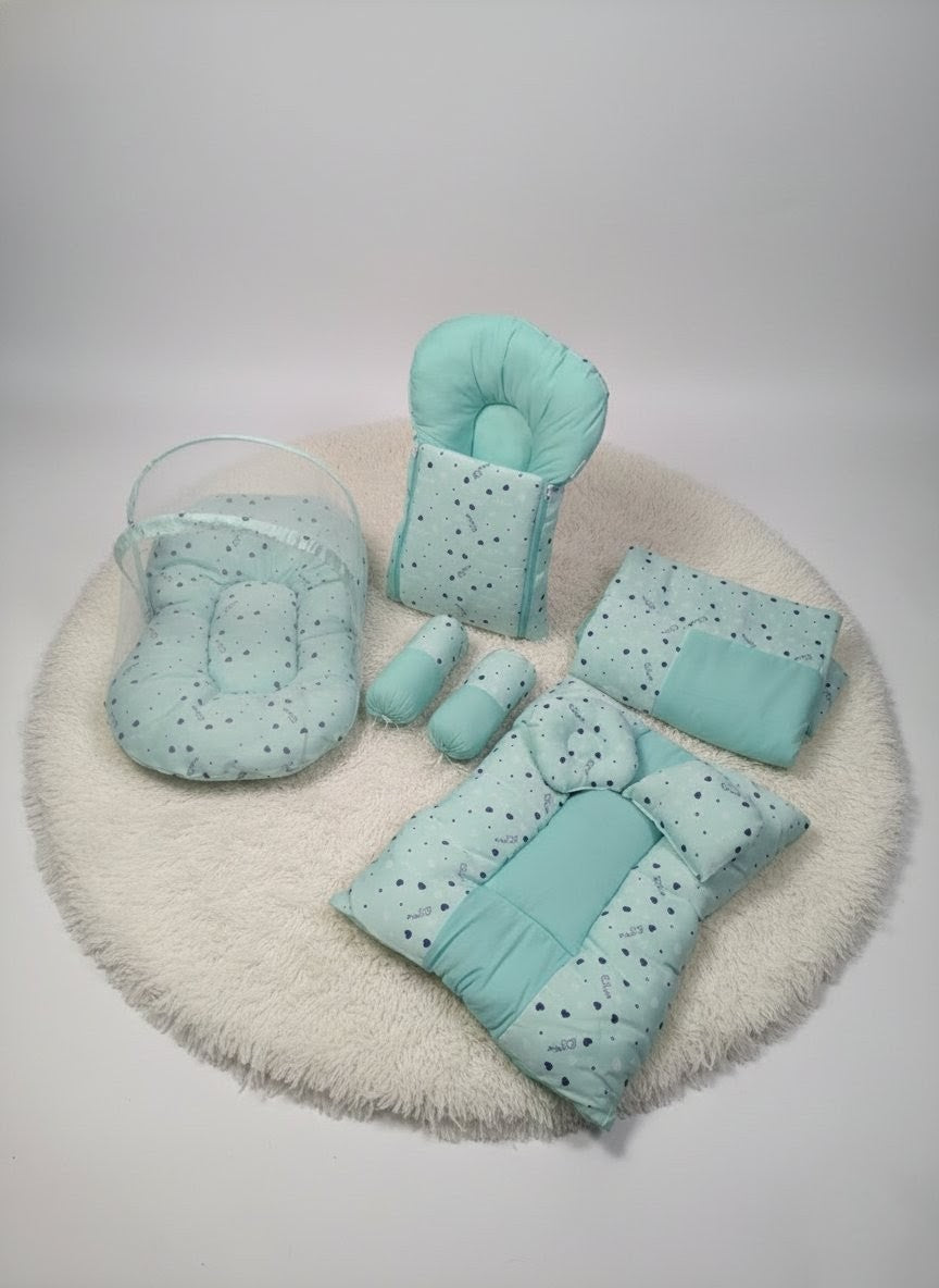 Cute Heart Print Baby bed (8 Pieces)
