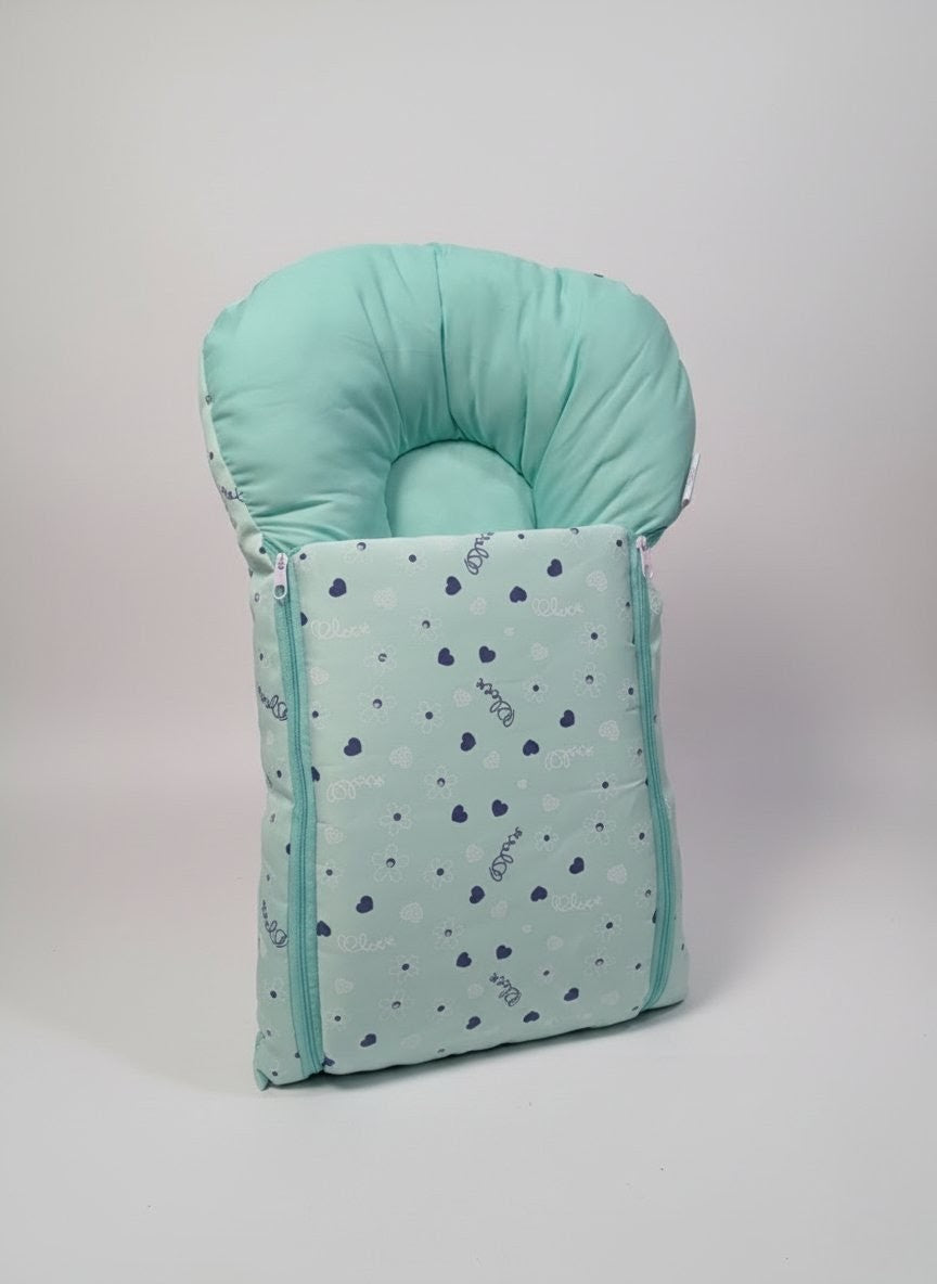 Cute Heart Print Baby bed (8 Pieces)