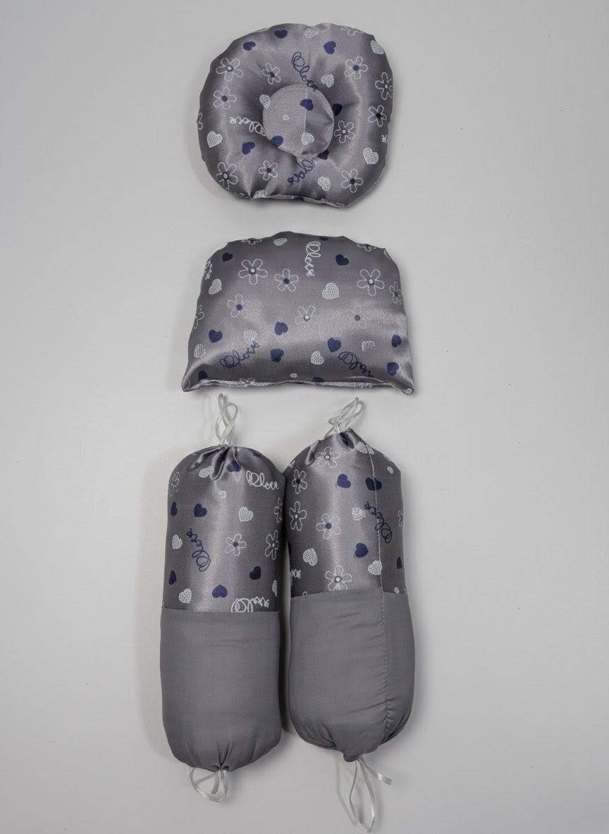 Cute Heart Print Baby bed (8 Pieces)