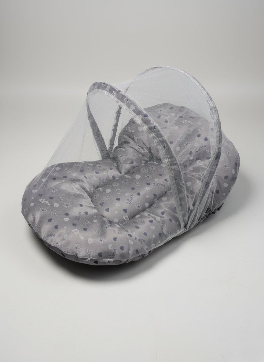 Cute Heart Print Baby bed (8 Pieces)