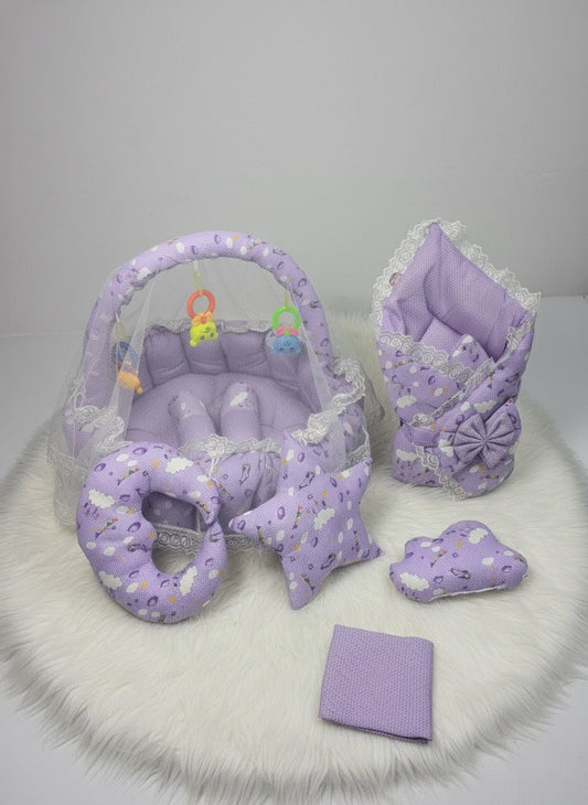 Adorable Baby Bedding Set (11 Pieces)