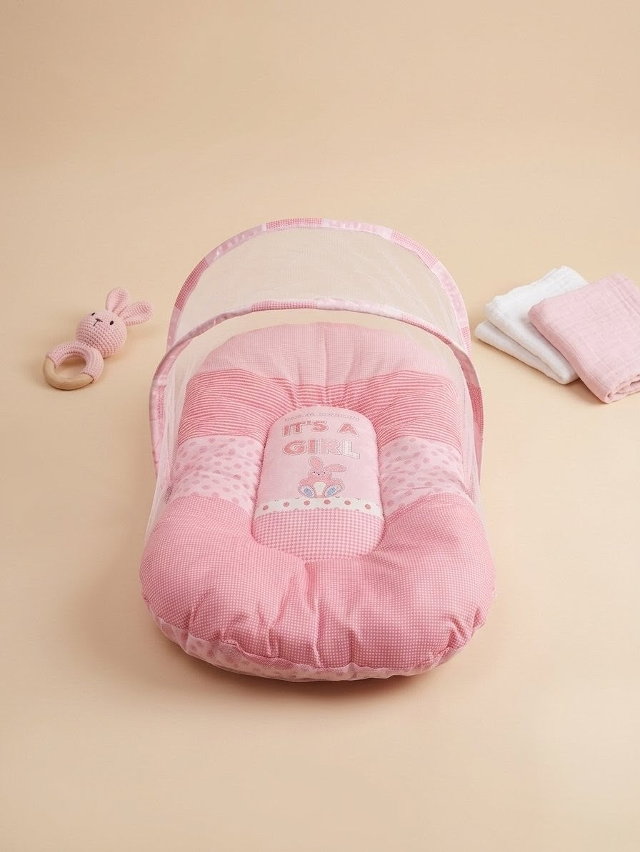It’s a Girl Baby Bedding Set (8 Pieces)